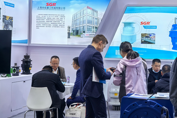 SGR 变速箱亮相 bauma CHINA 2024